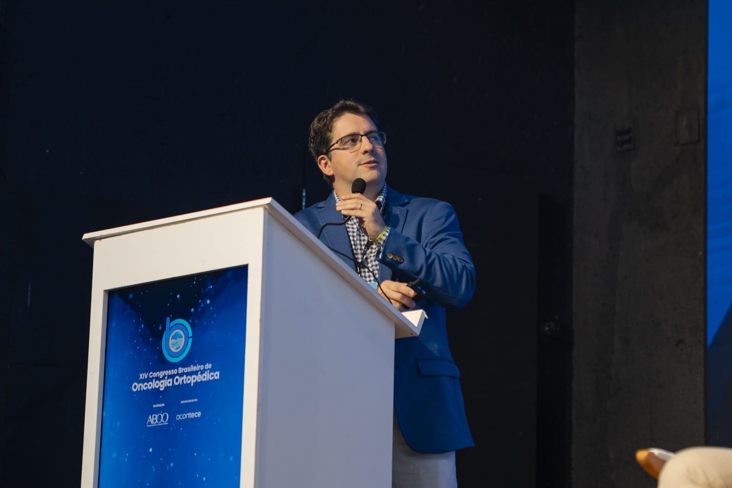 Dr. Bruno Antunes discursando no XIV Congresso Brasileiro de Oncologia Ortopédica